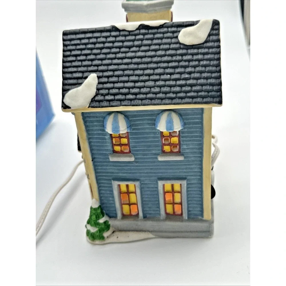 Music Shop Holiday Time Vintage Village Collectible Dickens England Lighted  EVC